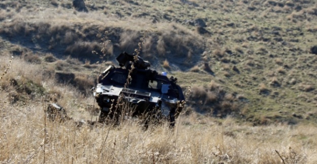 Diyarbakır’da 'karışıklık' sürüyor: Askeri araca bombalı tuzak, yaralılar var!