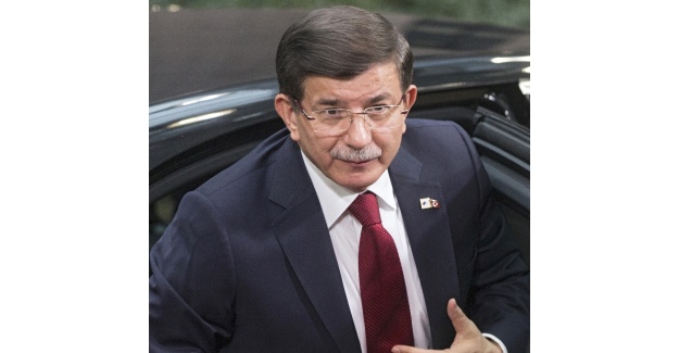 Başbakan Davutoğlu, Suriye eski Başbakanı ile bir araya geldi