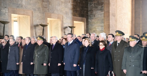 İsmet İnönü mezarı başında anıldı