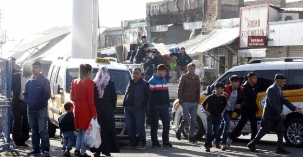 Sur’dan ailelerin göçü sürüyor