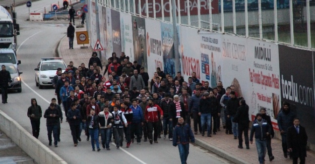 Taraftarlardan Samsunspor’a destek yürüyüşü