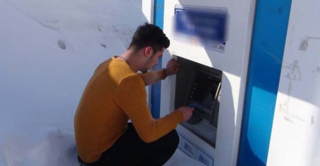 ATM kara gömüldü