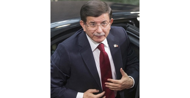 Başbakan Davutoğlu’ndan şehit ailelerine taziye