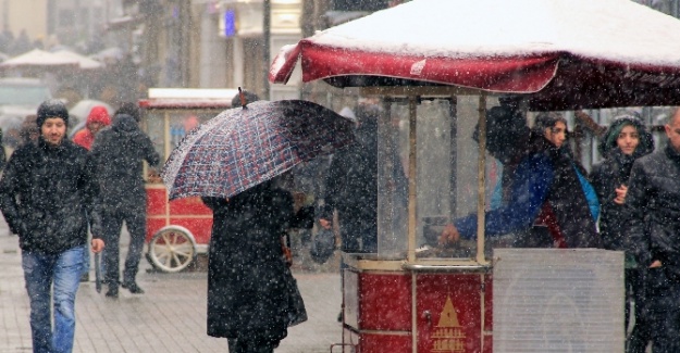 Marmara'da beklenen kar başladı