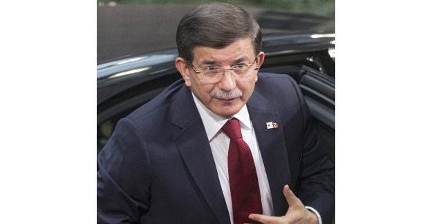 Davutoğlu, Matrakçı Nasuh sergisini gezdi