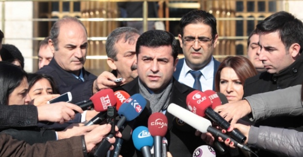 Demirtaş: Yasak derhal kalkmalı