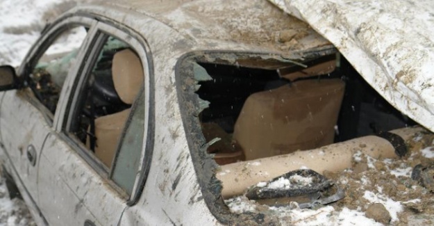 Hakkari’de polis aracına bombalı tuzak