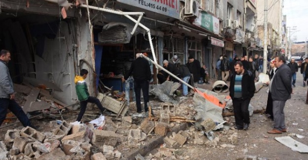 Nusaybin’de polis aracına saldırı