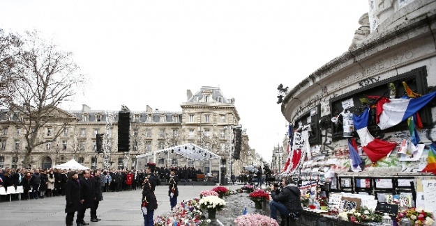 Paris’teki saldırıda ölenlere anma!