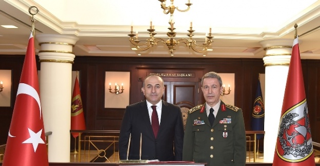 Çavuşoğlu, Orgeneral Hulusi Akar’ı ziyaret etti