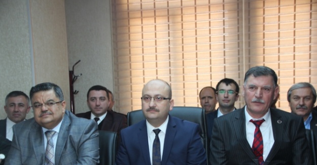 CHP’li belediye başkanı ve iki meclis üyesi AK Parti’ye geçti