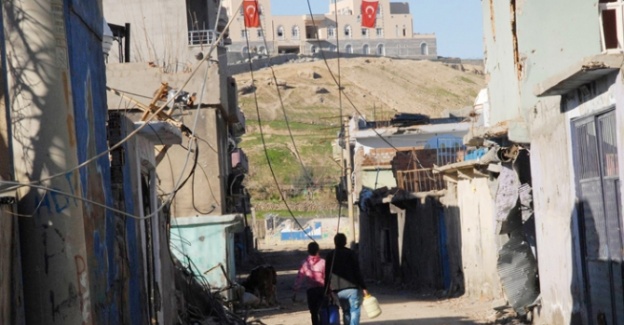 Cizre’de vatandaşların da yardımıyla bombalar imha ediliyor