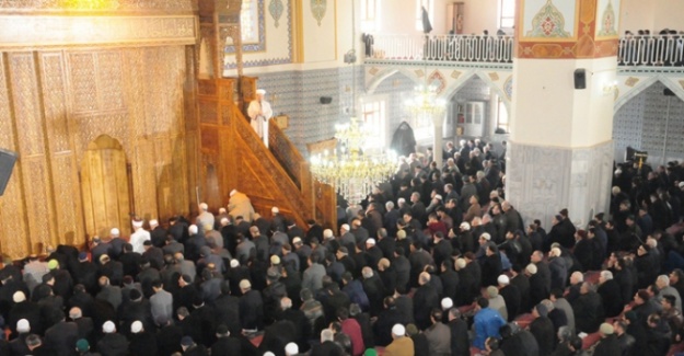 ’Gardaş’ Azerbaycan’da camilerde Türkiye duası