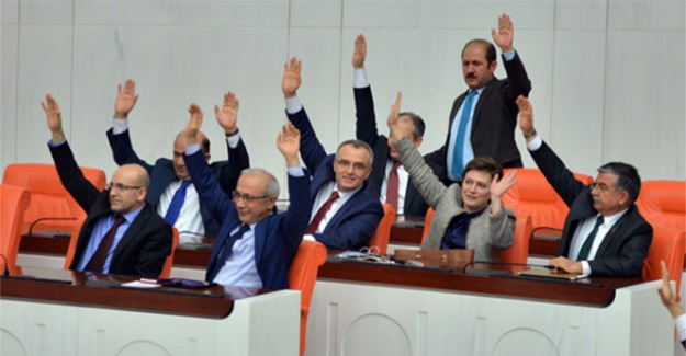 HDP’nin Bakan Ala hakkında verdiği gensoru reddedildi