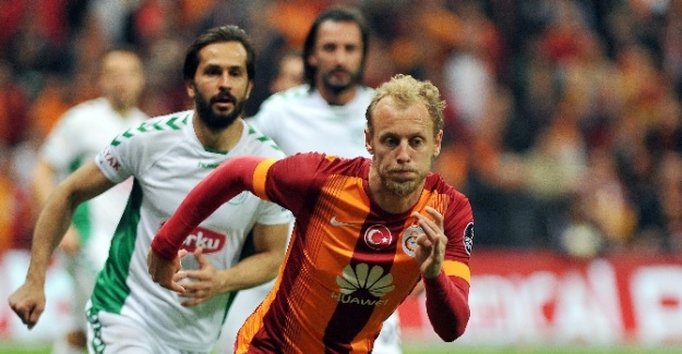 Semih Kaya kariyeri boyunca ilk kez oyundan atıldı