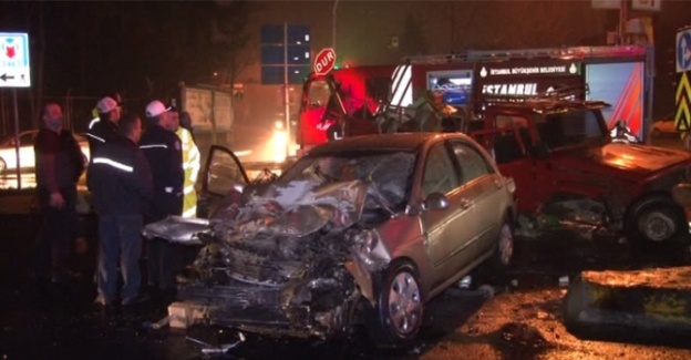 Sarıyer’de araçlar kafa kafaya çarpıştı:1 ölü, 2 yaralı