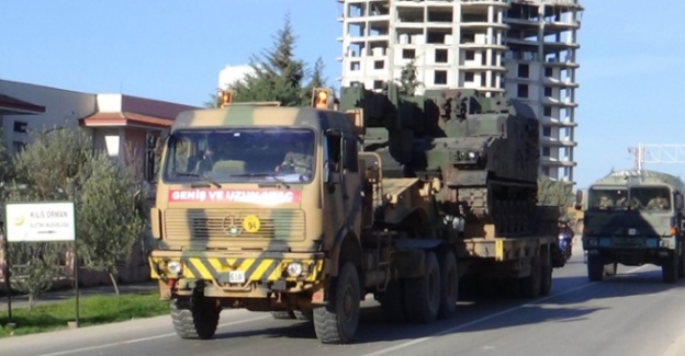 Sınıra askeri sevkiyat: Namlular Suriye’ye çevrildi