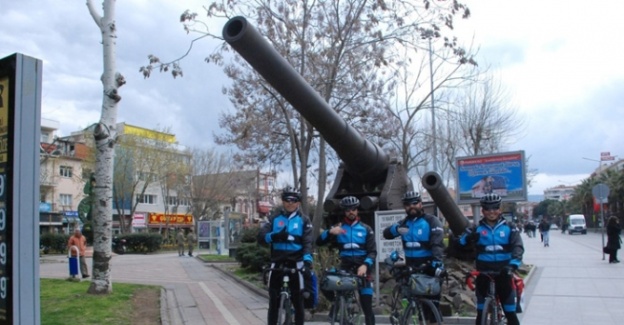 Çanakkale için bin yüz kilometre pedal çevirdiler