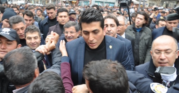 Davutoğlu’na Silopi’de sevgi seli