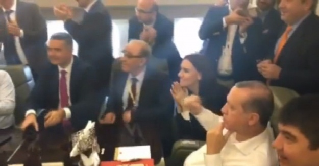 Erdoğan Hakan Çalhanoğlu’nun golüne böyle sevindi