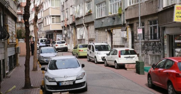 İstanbul’da şüpheli aracın kapıları fünyeyle patlatıldı!