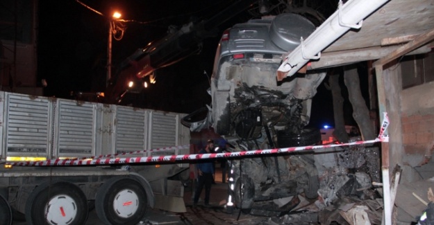 İstanbul’da TIR dehşeti: 1 ölü, 1 yaralı