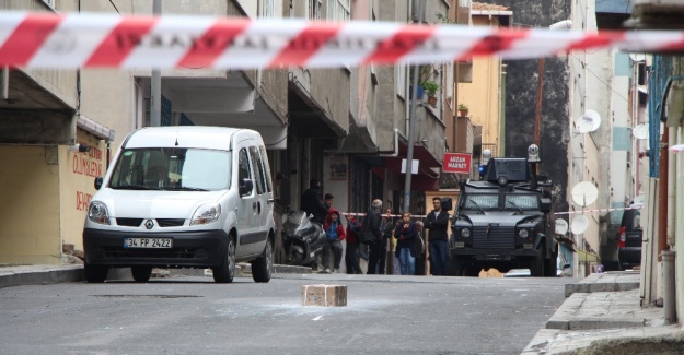 Şüpheli paket İstanbul polisini alarma geçirdi