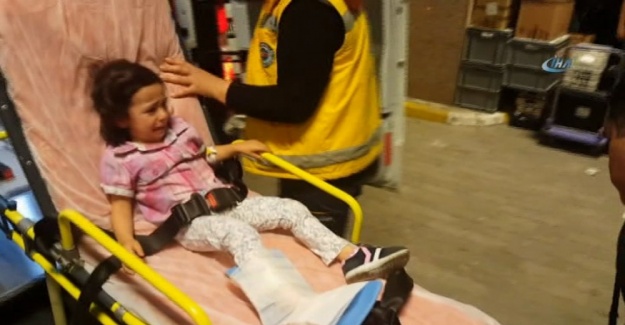 3 yaşındaki kızın ayağı asansöre sıkıştı