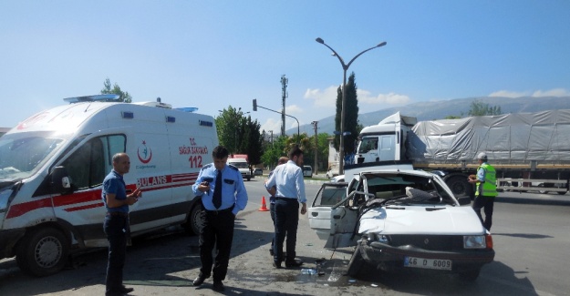 Bebeği hastaneye götürüyordu: 1 ölü, 3 yaralı