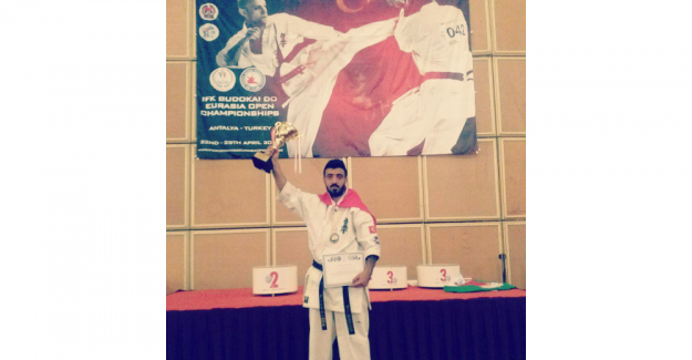 Bursalı karateciden uluslararası şampiyonluk
