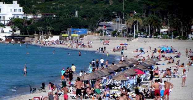 Çeşme’de deniz sezonu başladı