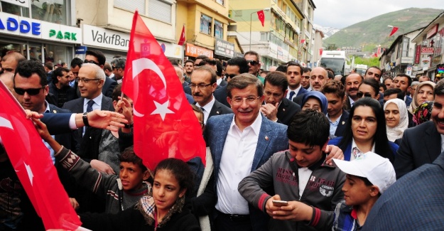 Davutoğlu: Halep’i esir edenler bilsinler ki Halep de özgür olacak!