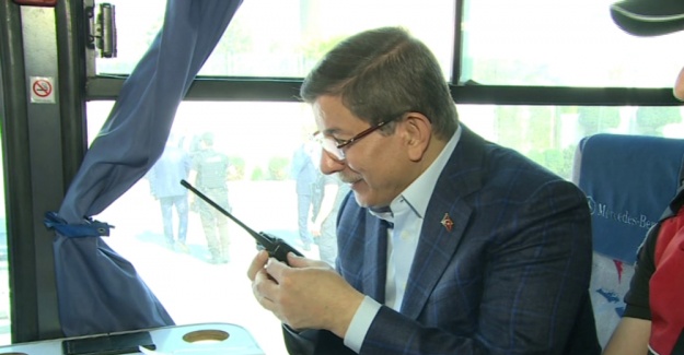 Davutoğlu telsizi eline aldı