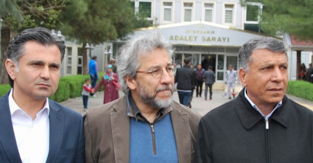 Dündar: AYM kararı ve yasalar bizi beraate götürecek