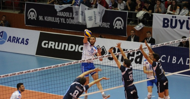 Halkbank, Arkas Spor’u mağlup etti