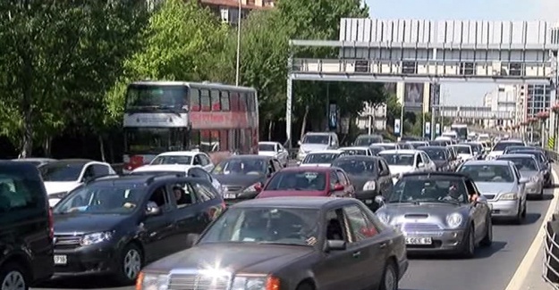 İstanbul’da trafik felç oldu