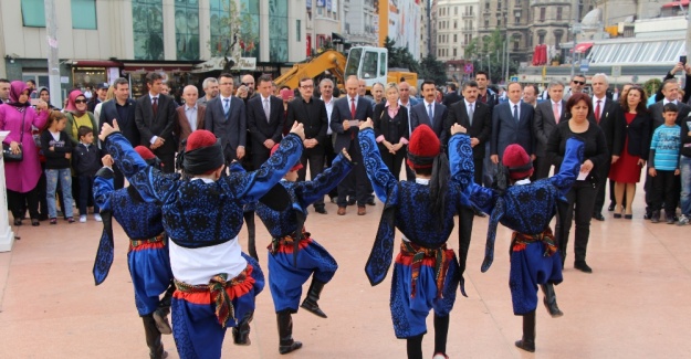 Taksim’de 23 Nisan coşkusu