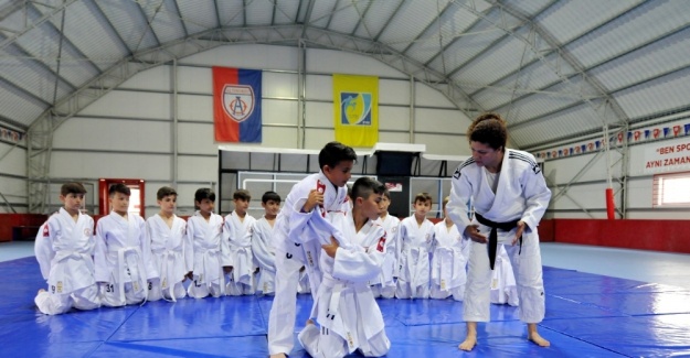 Altınordu’da futbolculara judo eğitimi