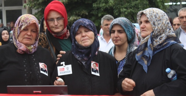 Balıkesirli şehit polis toprağa verildi