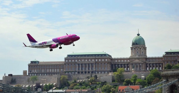 Budapeşte’de pilotlardan 1 Mayıs gösterisi