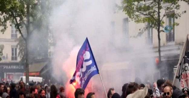 Fransa’da "yeni çalışma yasası" protestosu