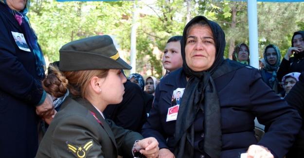 “Keşke şehit olsam diyordun, vaadine erdin kuzum”