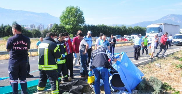 Kontrolden çıkan kamyon belediye işçilerine çarptı: 3 ölü