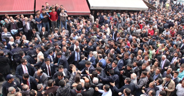 Konya’da Davutoğlu izdihamı