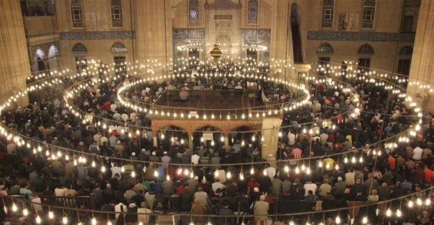 Selimiye Camii’nde insan seli