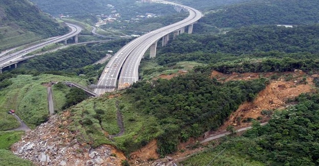 Sri Lanka’da 150’den fazla kişi heyelan kurbanı