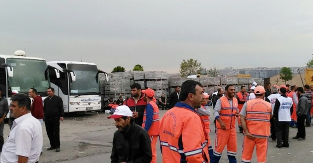 Temizlik işçilerinden CHP'li belediye yönetimine protesto