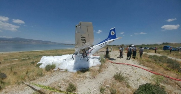 Eğitim uçağı zorunlu iniş yaptı