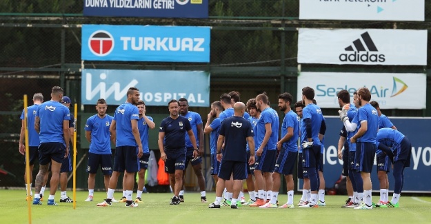 Fenerbahçe’de yeni sezon hazırlıkları sürüyor