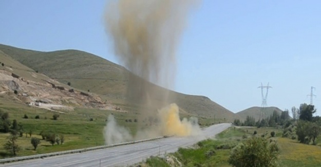 PKK’lının yola döşemek istediği bomba elinde patladı